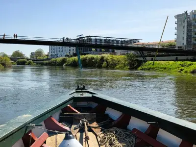 La galupe Bayoune motorisée par Adoura renoue avec l'histoire du Bas Adour