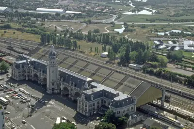 La Gare de La Rochelle : 112 ans d'histoire, du poinçonneur au pôle multimodal