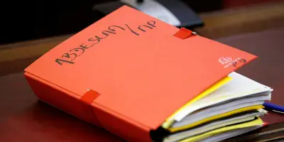 La mère et la sœur de Salah Abdeslam en garde à vue pour remise illicite d'objet