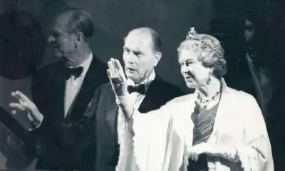 La visite historique d'Elizabeth II à Bordeaux en 1992 : un souvenir royal