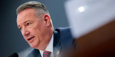 Le directeur de l'agence américaine ICE annonce son départ, une démission sous pression