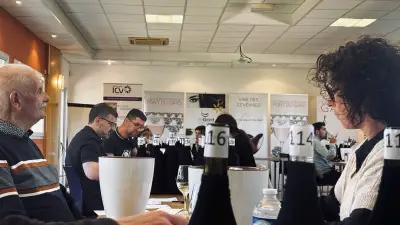 Le Guide Hachette déguste 300 vins IGP du Gard, de l'Hérault et de l'Aude à Nîmes