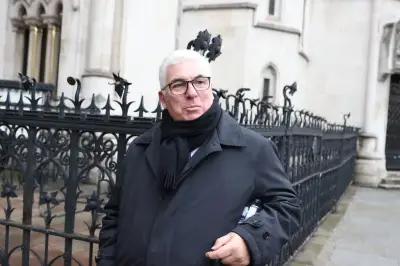 Le père d'Amy Winehouse débouté en justice face à deux amies de la chanteuse