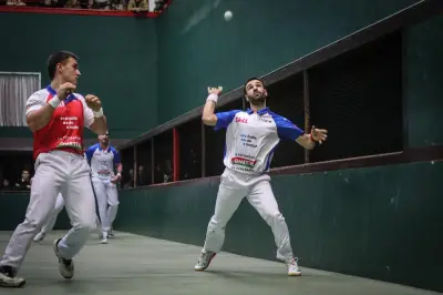 Le trophée de la Foire au jambon illumine le trinquet Saint-André à Bayonne