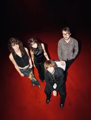 Les Dynamite Shakers électrisent la scène rock avec leur single « Nightclub »