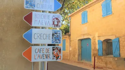 Les panneaux artistiques de Boisrond au Cailar rejoignent le MIAM à Sète