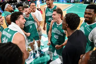 L'Élan Béarnais s'impose face à Châlons-Reims pour une 10e victoire consécutive