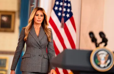 Melania Trump dément toute implication dans l'affaire Epstein lors d'un discours surprise