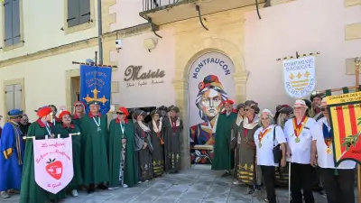 Montfaucon célèbre sa fraise avec une nouvelle confrérie et un vitrail symbolique