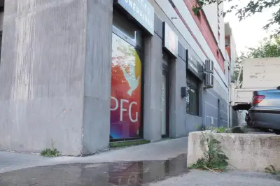 Nice : une agence funéraire exaspérée par des eaux usées stagnantes devant sa porte