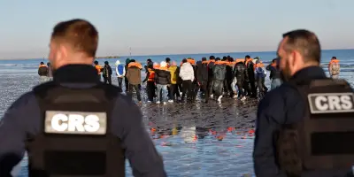 Nouvel accord franco-britannique pour renforcer la lutte contre les traversées de migrants en Manche