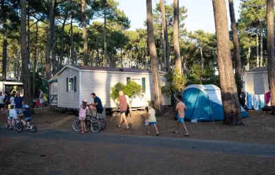 Prix des carburants : les Français optent pour des vacances plus courtes et les campings en profitent