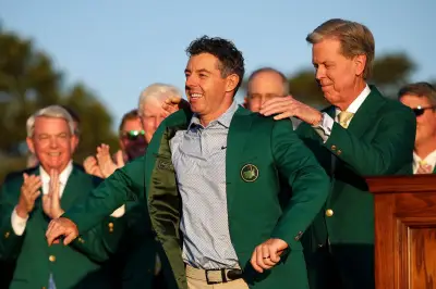 Rory McIlroy conserve son titre au Masters d'Augusta et rejoint les légendes du golf