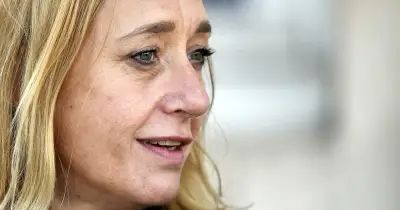 Révolte chez Grasset : 180 auteurs quittent la maison d'édition après le limogeage de son PDG