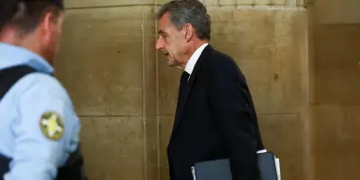 Sarkozy estime que Gueant et Hortefeux ont commis une erreur lors de leurs voyages en Libye