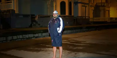 Steve Stievenart, nageur de l'extrême, achève la Triple Couronne du Bout du Monde