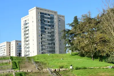 Tirs d'intimidation dans la banlieue de Lyon : une femme blessée par balle perdue