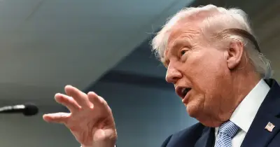 Trump menace d'anéantir l'Iran, Téhéran rejette le cessez-le-feu et Israël frappe