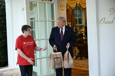 Trump mêle fast-food, Iran et polémique religieuse dans une conférence surréaliste