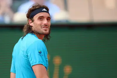 Tsitsipas éliminé d'entrée à Monte-Carlo, une défaite cinglante pour le triple vainqueur
