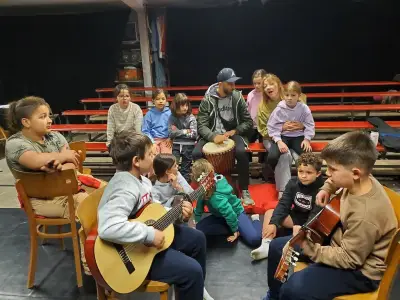 Un spectacle intergénérationnel à Mauléon-Licharre retrace l'histoire locale