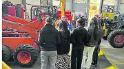 120 collégiennes découvrent les métiers industriels au lycée Jules-Raimu de Nîmes