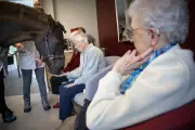 Adieu les EHPAD, bonjour les maisons France autonomie