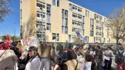 Bagnols-sur-Cèze : mobilisation massive pour sauver l'école Jules-Ferry
