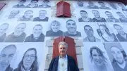 À Bardos, un curé et JR célèbrent les agriculteurs avec une galerie de portraits géants