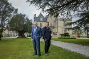 Bernard Magrez, 90 ans, l'empire viticole d'un entrepreneur infatigable