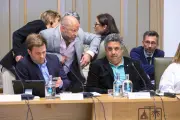 Biarritz : Serge Blanco exclut l'opposition des instances municipales, huit élus quittent le conseil