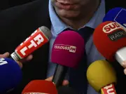 Big bang des fréquences FM : le pluralisme radiophonique menacé en France