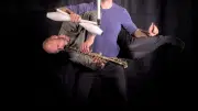 Bonhomme(s) : un spectacle qui interroge les masculinités entre cirque et théâtre