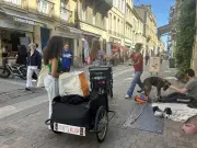 À Bordeaux, Croquettes & macadam soutient les sans-abri et leurs animaux de compagnie