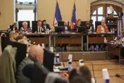 Budget 2026 à Fréjus : hausse des taxes et division au conseil municipal
