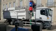 À Béziers, un camion-poubelle robotisé révolutionne la collecte des déchets