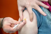 Campagne vaccinale anti-Covid : pourquoi cibler d'abord les plus fragiles ?