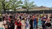 Carnaval à l'école Jean-Monnet : chasse aux œufs et flash mob pour les élèves