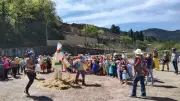 Carnaval à Rochessadoule : le brûlage symbolique au-dessus du 'fameux trou'