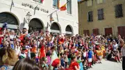 Carnaval traditionnel à Lespignan : joie et chants dans les rues