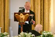 Charles III taquine Trump : sans les Britanniques, les Américains parleraient français