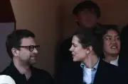 Charlotte Casiraghi et Nicolas Mathieu officialisent leur couple au tournoi de tennis de Monaco