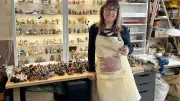 Christine Athanassaras ouvre son atelier de santons pour les Journées des Métiers d'Art à Trèves