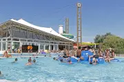 Châtelaillon-Plage : le centre aquatique referme pour moisissures, crise des piscines à La Rochelle