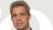 Conférence à Uzès : Frédéric Charillon analyse la brutalité comme nouveau langage du pouvoir