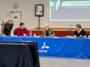 Conseil municipal sans vidéo à La Manoque : l'opposition critique une décision économique