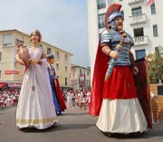Dax célèbre le gigantisme avec le festival Têtes en l'air et son mastodonte d'osier