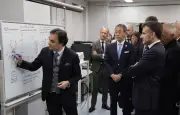 Des chercheurs bretons impressionnent Macron avec un chiffrement révolutionnaire par ADN synthétique