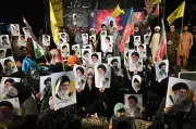 Des milliers d'Iraniens commémorent Ali Khamenei, tué en février lors du conflit