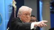 Donald Trump évacué après des tirs au dîner des correspondants à Washington